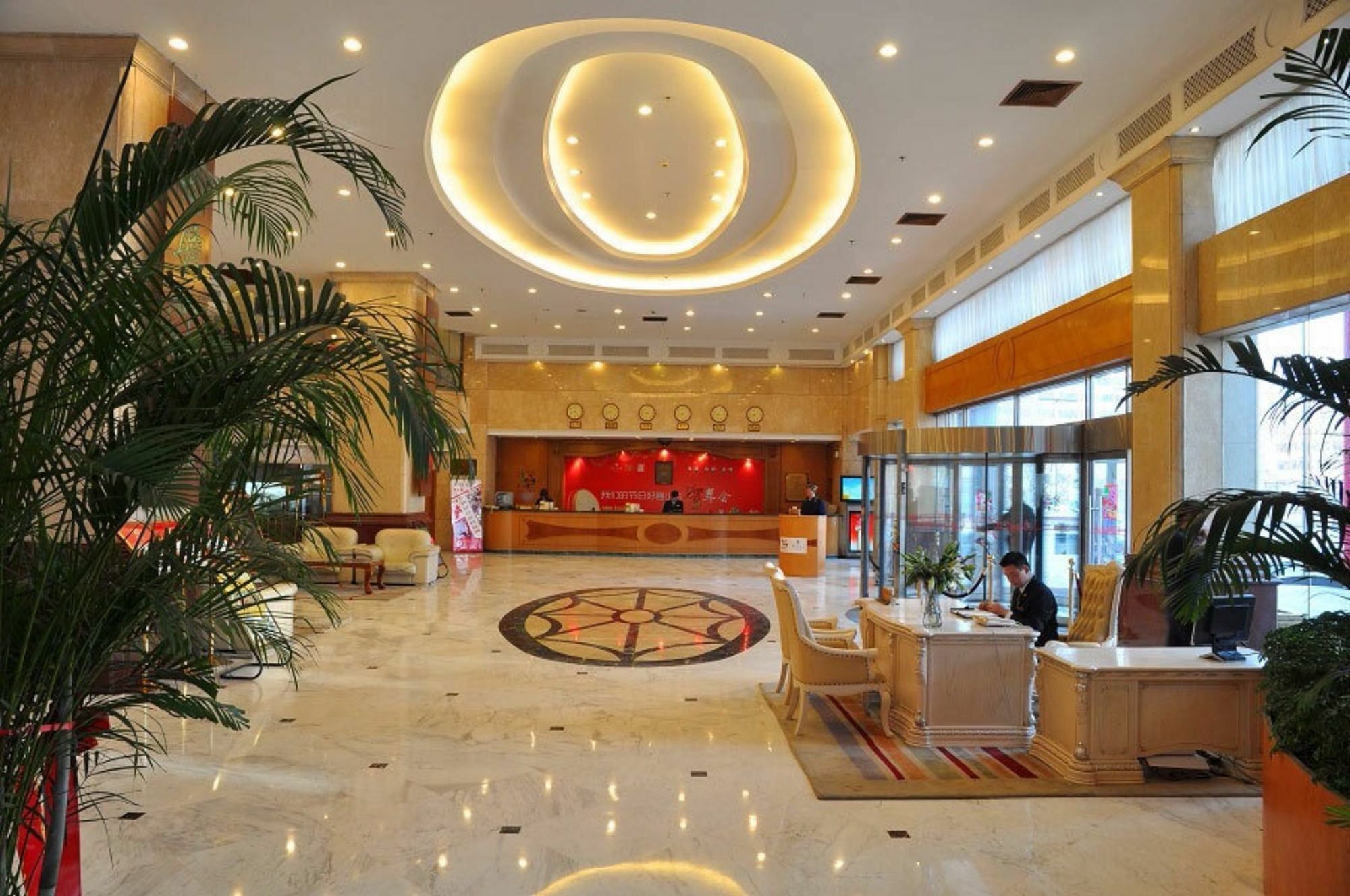 Shangdong Litian Hotel Csinan Beltér fotó